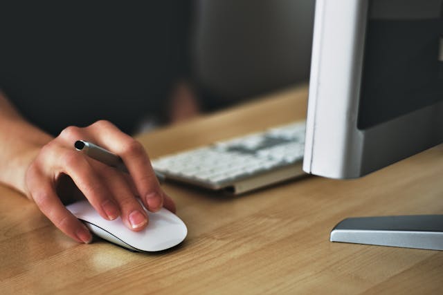 Jakie ograniczenia nakłada Google na strony medyczne w wynikach wyszukiwania